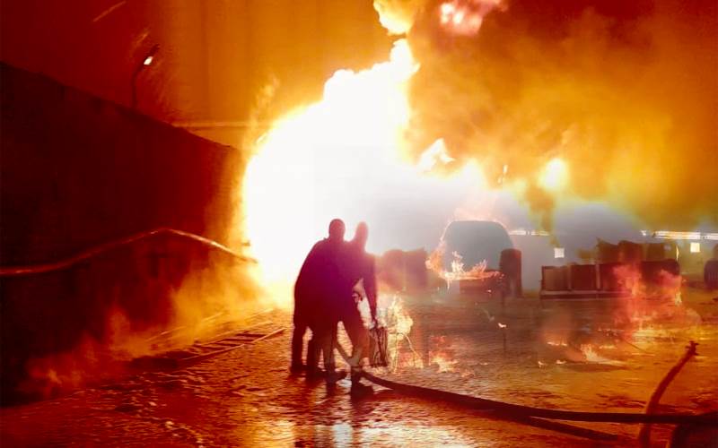 مینتھا آئل گودام میں شدید آتشزدگی،لاکھوں روپے کا سامان جل کر راکھ 