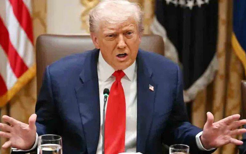  سات نہیں 8 جیٹ طیاروں کو مار گرا:ٹرمپ نے پاک بھارت امن کے دعوے میں کیا اپ ڈیٹ