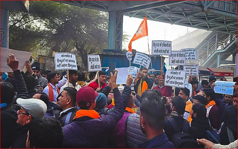 ہندو شخص کے قتل کے خلاف دہلی میں بنگلہ دیش ہائی کمیشن کے باہر زبردست احتجاجی مظاہرہ