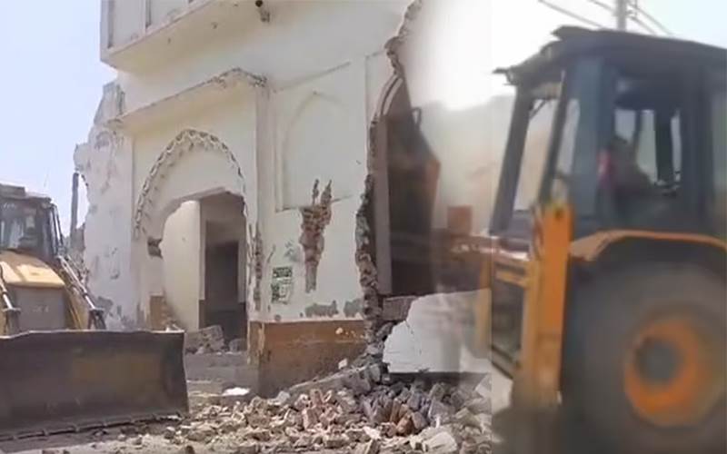 اتر پردیش : یوگی انتظامیہ کی کاروائی ، عیدگاہ اور امام باڑہ  مسمار