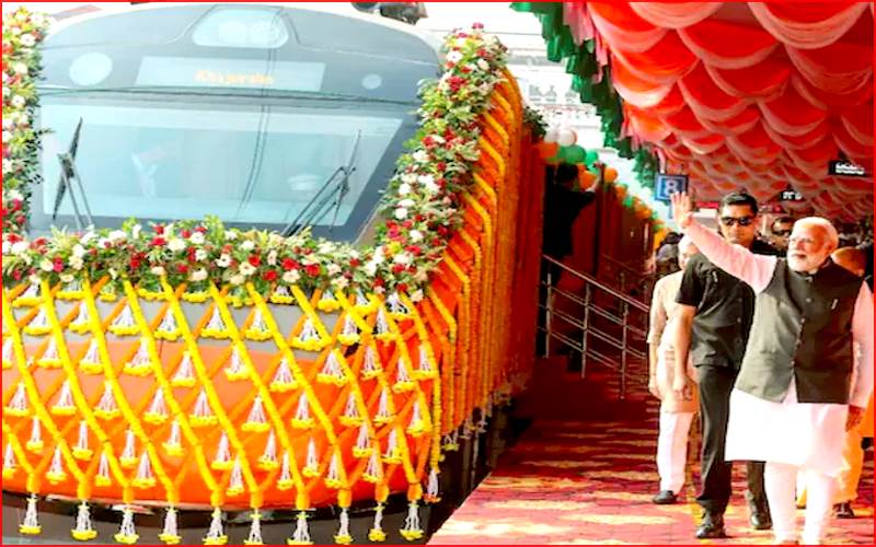 ملک کی پہلی وندے بھارت سلیپر ٹرین کو دکھائی گئی ہری جھنڈی،جانیے خصوصیات