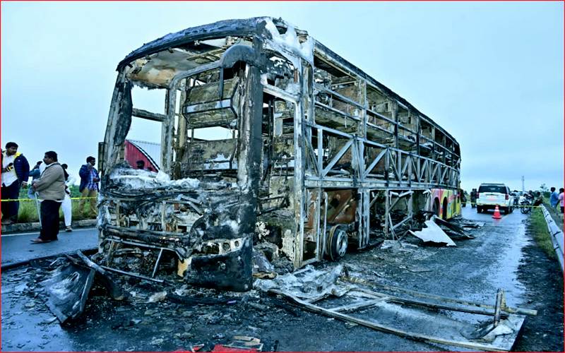 کرنول بس حادثہ: کس طرح 234 اسمارٹ فونز ایک بھیانک آگ کا سبب بنے، جس سے 20 افراد ہلاک ہوئے؟