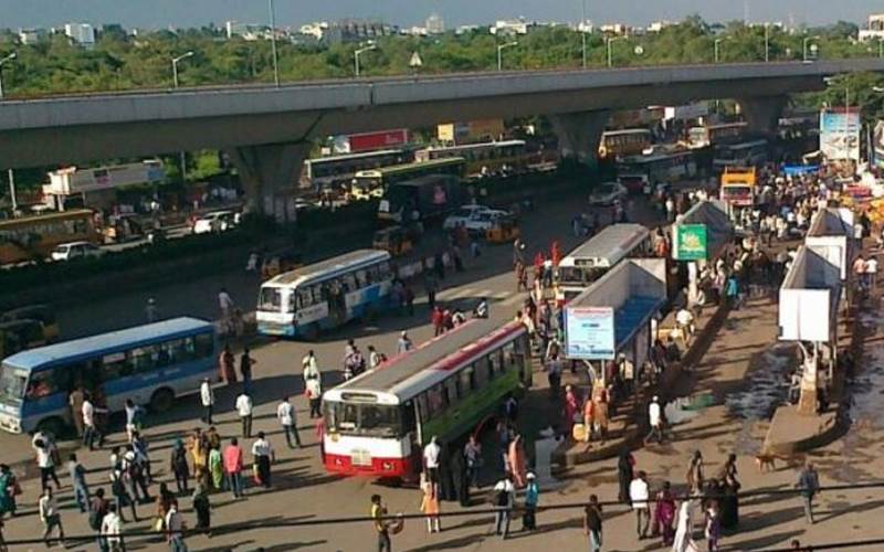 کرنول بس حادثہ کے بعد مسافر خانگی ٹراویلس  سے خوفزدہ،قیمتوں میں  کمی کے باوجود آر ٹی سی میں سفر کو ترجیح