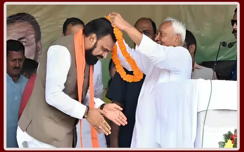  نتیش کمار 14 اپریل کو دیں گے وزیراعلیٰ کے عہدے سے استعفیٰ،جانیے  کون بنے گا نیا وزیراعلیٰ؟