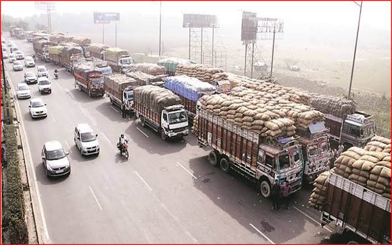 حکومت نے اوورلوڈ گاڑیوں پر جرمانے کے قوانین میں کی تبدیلی!جانیے نئے اصول