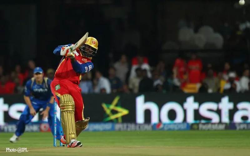 آئی پی ایل کے تاریخی اوورز: ایک اوور میں سب سے زیادہ رنز بنانے والے بلے باز