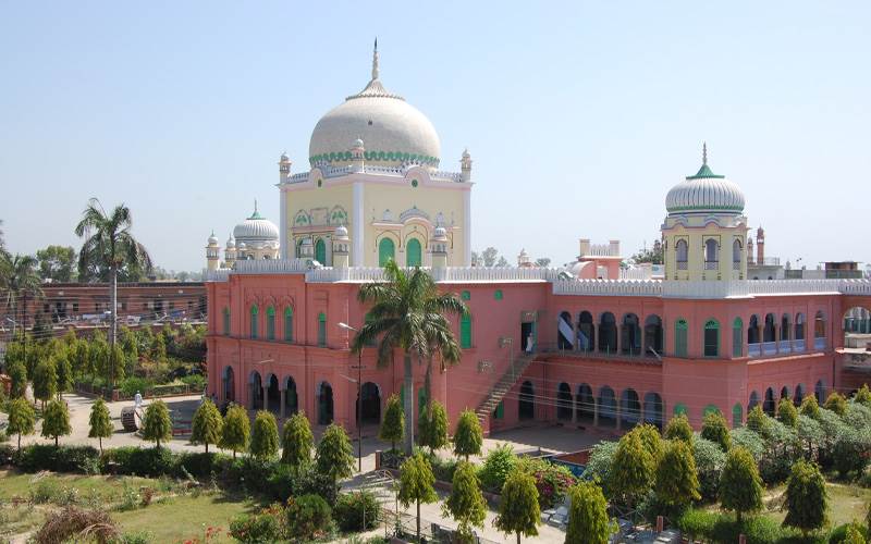 دارالعلوم دیوبند پر نیا تنازعہ: ہندو رکھشا دل کا شیولنگ کی موجودگی کا دعویٰ، اے ایس آئی سروے کا مطالبہ