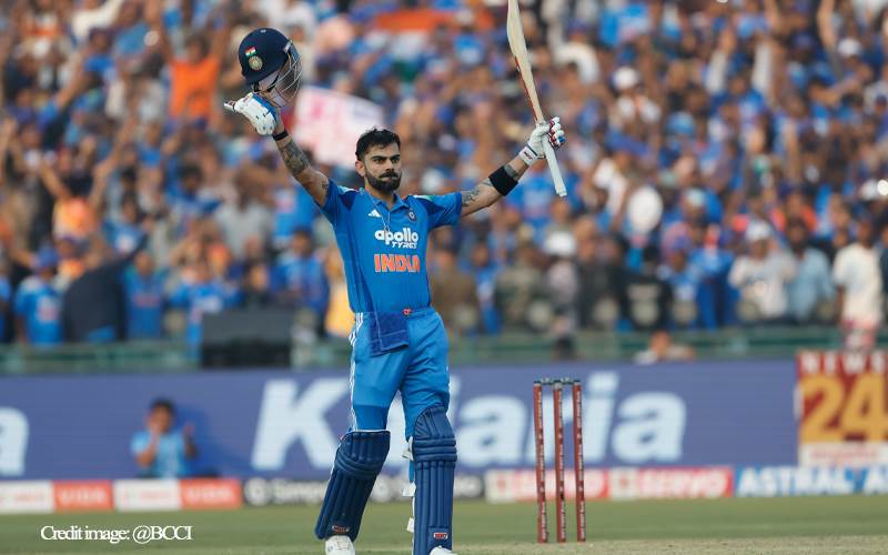 بھارت نے دوسرے ون ڈے میں شاندار بلے بازی کرتے ہو ئے  جنوبی افریقہ کو 359 رنز کا ہدف دیا 