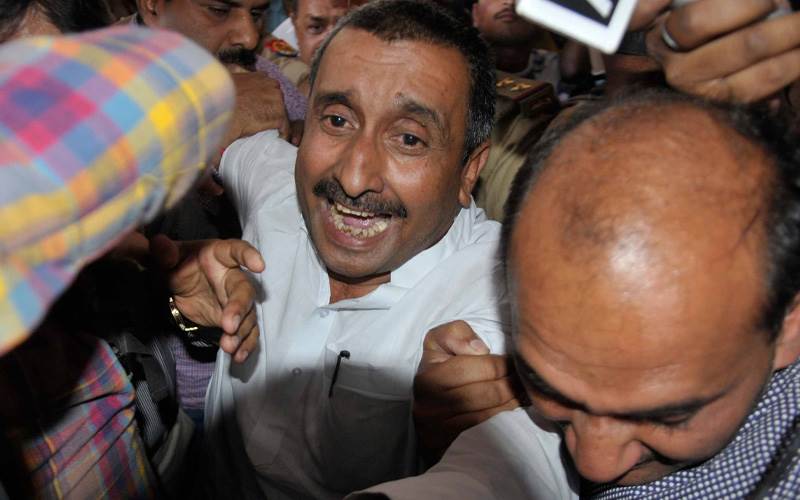 اناؤ ریپ کیس میں بڑا موڑ، دہلی ہائی کورٹ کلدیپ سینگر کی سزا معطلی پر دوبارہ کرے گی غور