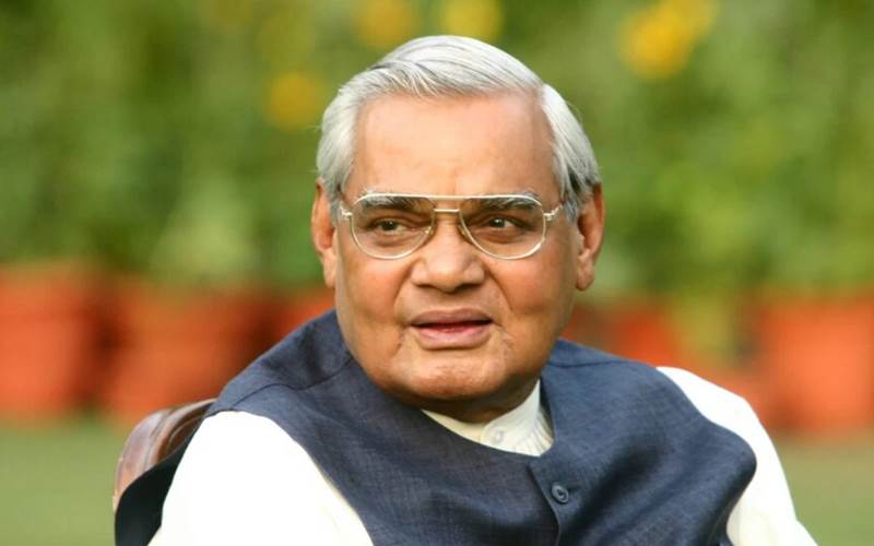 سابق وزیراعظم اٹل بہاری واجپائی کی آج یوم پیدائش۔صدر جمہوریہ، وزیر اعظم اور دیگر  نے پیش کیا خراج عقیدت 