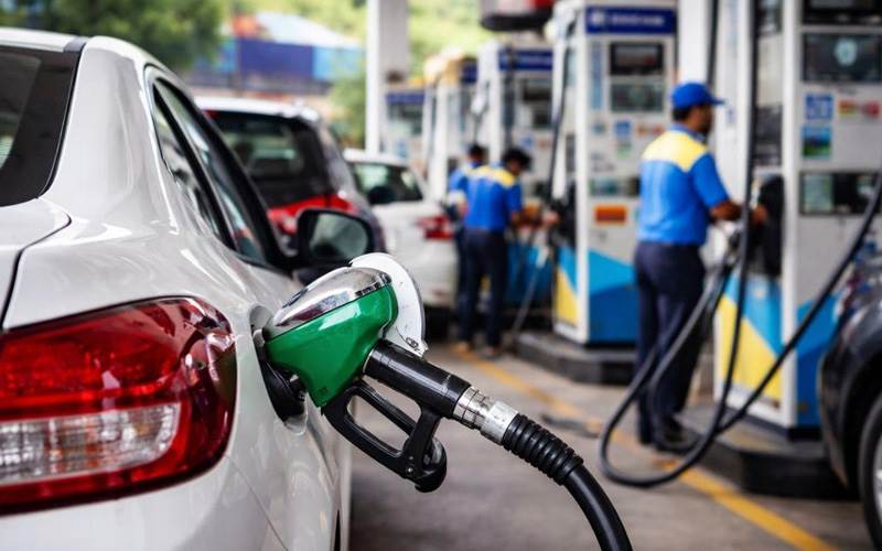 حکومت ہند کا بڑا فیصلہ، کیا پٹرول تین گنا مہنگا ہو سکتا ہے؟