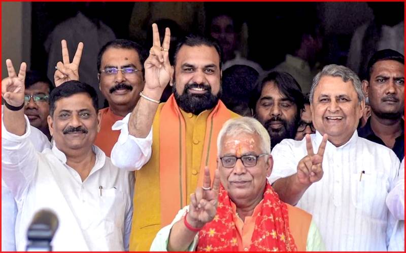 بہار کابینہ میں توسیع: نشانت کمار سمیت 32 نئے وزراء نے لیاحلف ، نوجوان اور نئے چہروں کی شمولیت