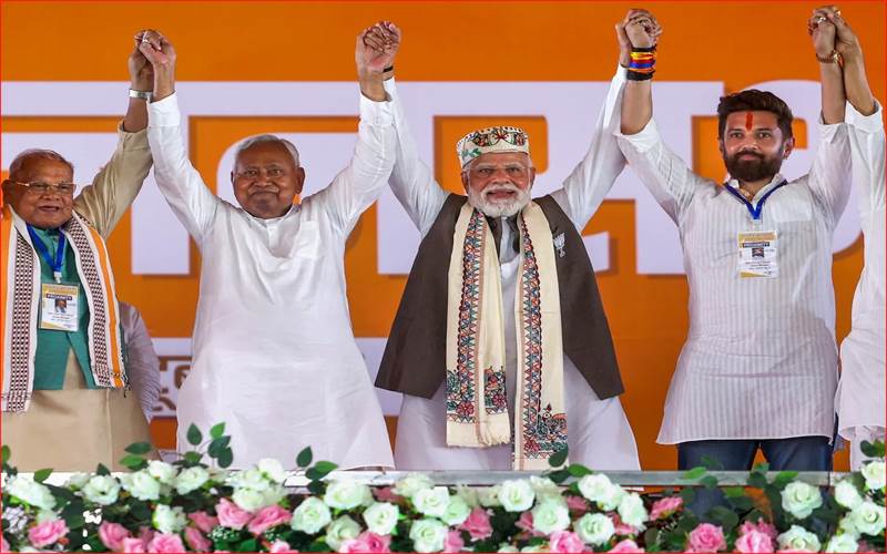 این ڈی اے نے انتخابی منشور کیاجاری، 1 کروڑ نوکریاں اور سیلاب سے پاک بہار کا وعدہ