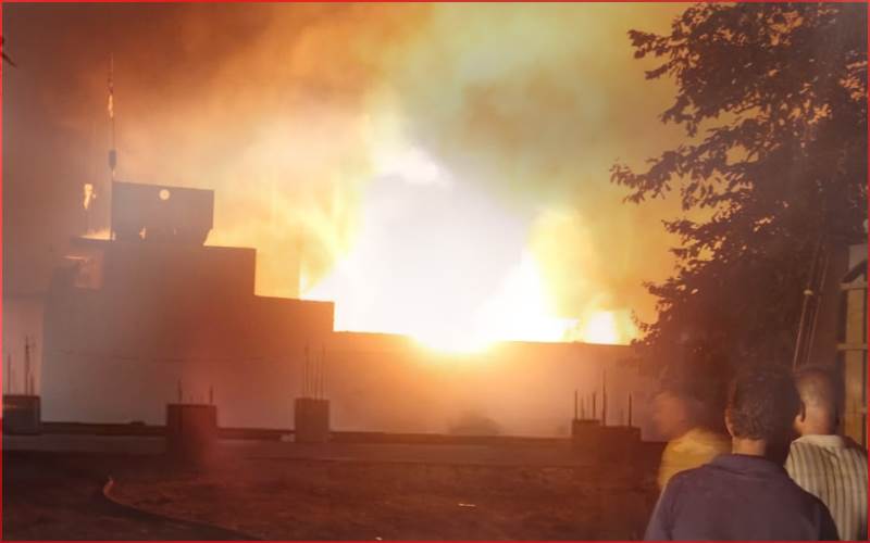 کیمیکل اور پٹاخہ فیکٹری میں لگی بھیانک آگ، 7 مزدور زندہ جل کر ہلاک